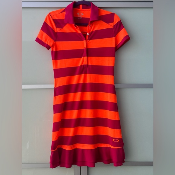 Oakley - Picture 1 of 9